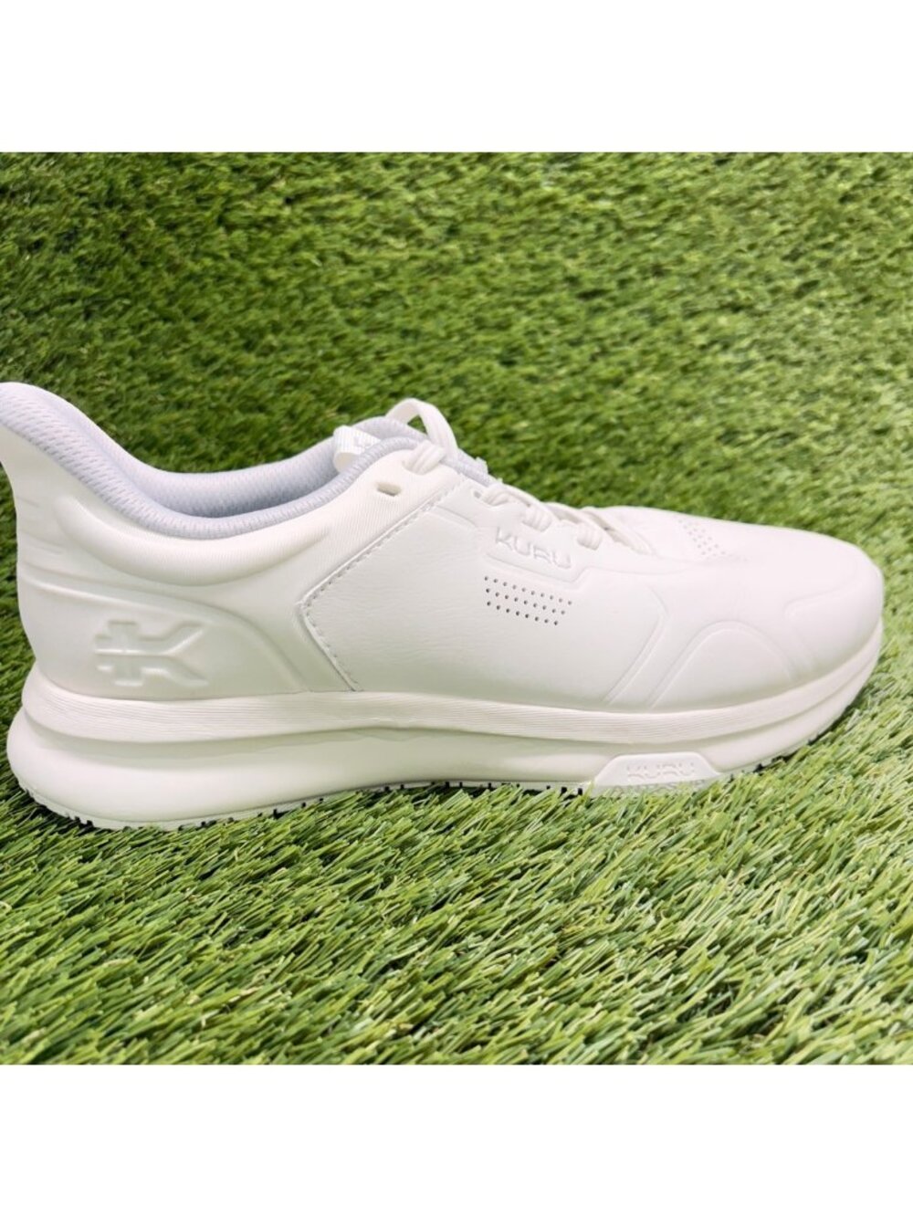 Kuru Shift Womens Size 9 White Athletic Walking Leather Anti-Slip Shoes Sneakers